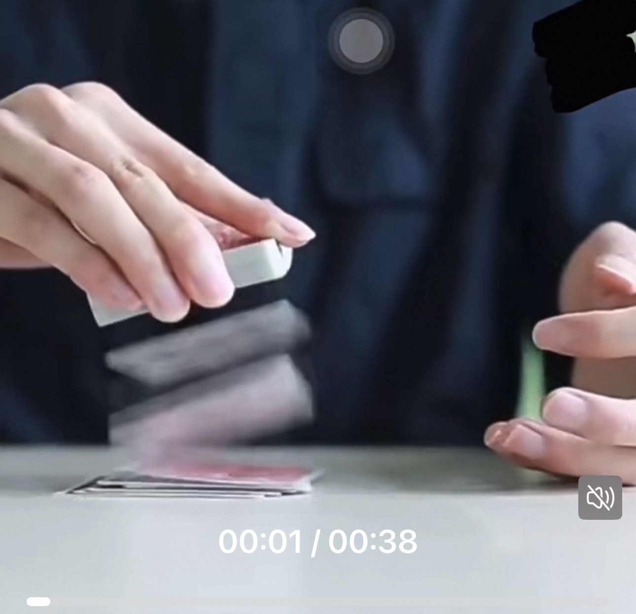 空中落牌抓牌魔术 多个流程 任何纸牌 纯手法 中文教学-镜琛的魔法库