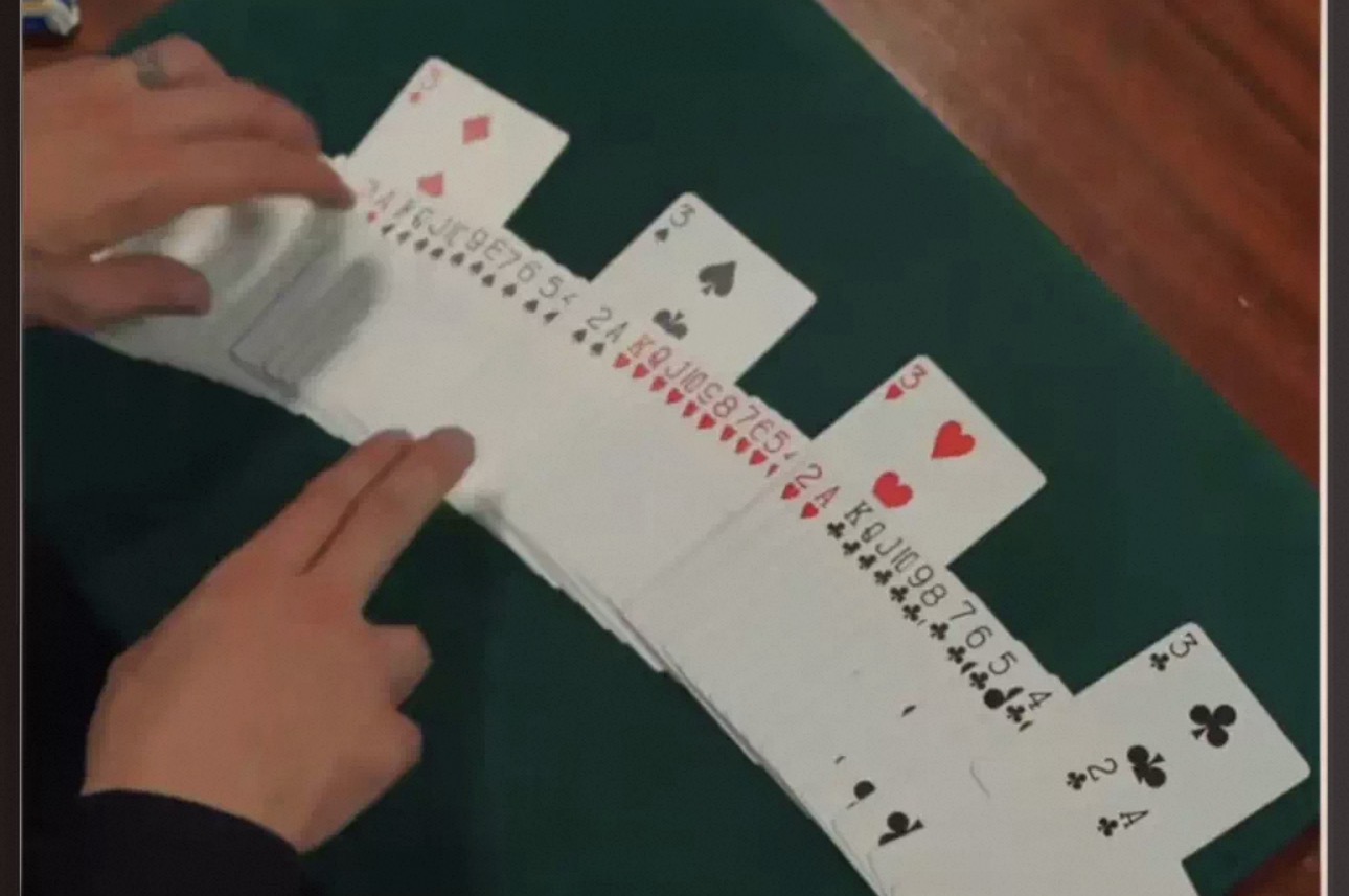 2025魔术教学实用纸牌四A流程Hunter Aces by Biz纯手法-镜琛的魔法库